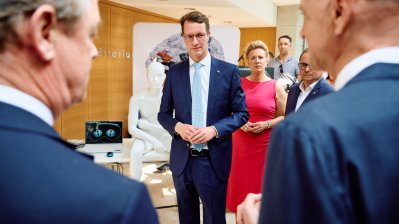 Keynote zur Eröffnung des Symposiums „Künstliche Intelligenz für eine menschliche Krebsmedizin“ des Cancer Research Center Cologne Essen