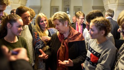 Schulministerin Sylvia Löhrmann reist nach Israel: Gedenken der Opfer des Holocaust 