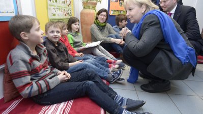Kein Kind zurücklassen: Ministerpräsidentin Hannelore Kraft besucht Modellkommune Kreis Warendorf