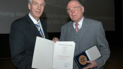 Innenminister verleiht Sportplaketten, Alfred Schlya aus Oberhausen