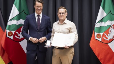 Ministerpräsident Wüst verleiht 25 Personen die Rettungsmedaille des Landes Nordrhein-Westfalen