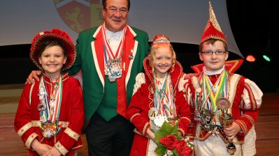 Ministerpräsident Armin Laschet empfängt die Kinderprinzenpaare und Kinderdreigestirne aus Nordrhein-Westfalen