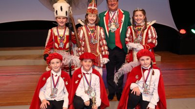 Ministerpräsident Armin Laschet empfängt die Kinderprinzenpaare und Kinderdreigestirne aus Nordrhein-Westfalen