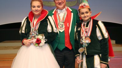 Ministerpräsident Armin Laschet empfängt die Kinderprinzenpaare und Kinderdreigestirne aus Nordrhein-Westfalen