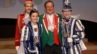 Ministerpräsident Armin Laschet empfängt die Kinderprinzenpaare und Kinderdreigestirne aus Nordrhein-Westfalen