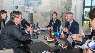 Armin Laschet reist zu Beginn der deutschen EU-Ratspräsidentschaft nach Paris