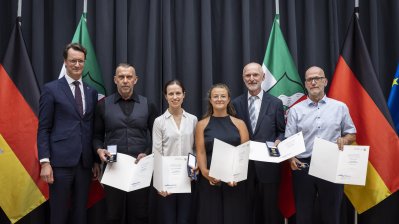 Ministerpräsident Wüst verleiht 25 Personen die Rettungsmedaille des Landes Nordrhein-Westfalen