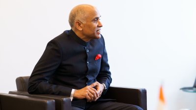 Ministerpräsident Hendrik Wüst empfängt den Botschafter der Republik Indien