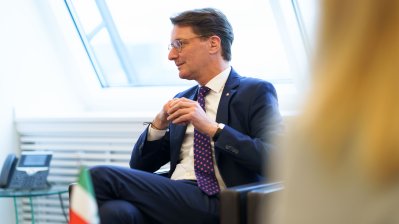 Ministerpräsident Hendrik Wüst empfängt den Botschafter der Republik Indien