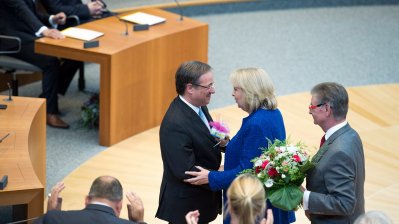 Armin Laschet zum neuen Ministerpräsident gewählt und vereidigt
