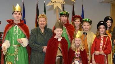 Ministerin Löhrmann empfängt Sternsinger in Düsseldorf, 04.01.2013