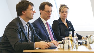 Landesregierung und Gewerkschaften klären Umsetzung weiterer Details der Übertragung des Tarifergebnisses für den öffentlichen Dienst auf den Beamtenbereich