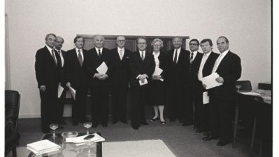 Das Bild zeigt das 2. Kabinett von Ministerpräsident Rau.