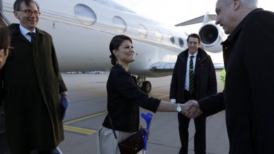 Schwedisches Kronprinzessinnenpaar in Düsseldorf eingetroffen, 28.01.2014