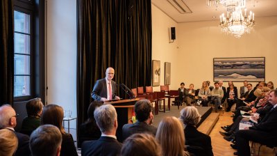 Kulturbevollmächtigter Dr. Peter Tschentscher übergibt das Mandat an NRW-Ministerpräsident Armin Laschet