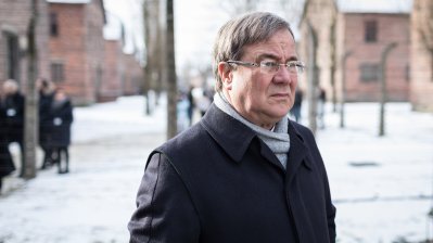Ministerpräsident Armin Laschet gedenkt in Auschwitz den Opfern des Holocaust