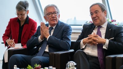 Ministerpräsident Laschet empfängt den Gouverneur des US-Bundesstaates Nebraska