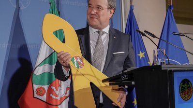 Ministerpräsident Armin Laschet ehrt Frauen und Männer der Bundeswehr