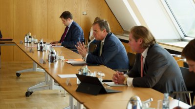 Landesregierung startet Gespräche mit Gewerkschaften zu Attraktivitätsoffensive für den öffentlichen Dienst