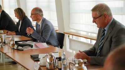 Landesregierung startet Gespräche mit Gewerkschaften zu Attraktivitätsoffensive für den öffentlichen Dienst