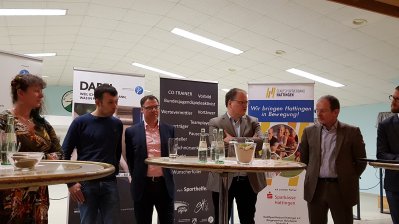 Staatssekretärin Andrea Milz bei einer Podiumsdiskussion in Ennepe Ruhr.