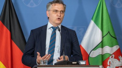 Presse-Briefing mit Wirtschaftsminister Prof. Dr. Andreas Pinkwart, Ralf Stoffels, Präsident IHK NRW, und RWI-Konjunkturexperte Prof. Dr. Torsten Schmidt zur Entwicklung der Konjunktur