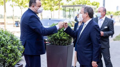 Ministerpräsident Laschet empfängt Schlesiens Marschall Jakub Chełstowski