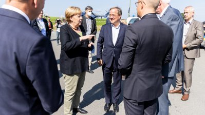 Bundeskanzlerin Angela Merkel und Ministerpräsident Armin Laschet im Märkischen Kreis und in Hagen
