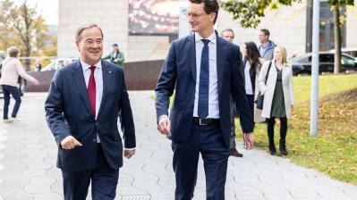 Ministerpräsident Hendrik Wüst übernimmt die Amtsgeschäfte in der Staatskanzlei