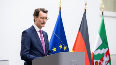 Ministerpräsident Hendrik Wüst ernennt  Kabinett