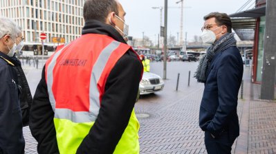 Eröffnung von neuem „Drive-in-Impfzentrum“ an der Lanxess