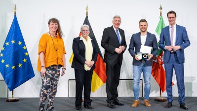 Ministerpräsident Hendrik Wüst ehrt die nordrhein-westfälischen Medaillengewinnerinnen und -gewinner und Teilnehmerinnen und Teilnehmer bei den Olympischen Winterspielen 2022