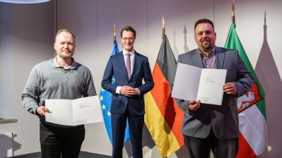 Ministerpräsident Hendrik Wüst verleiht die Rettungsmedaille des Landes Nordrhein-Westfalen