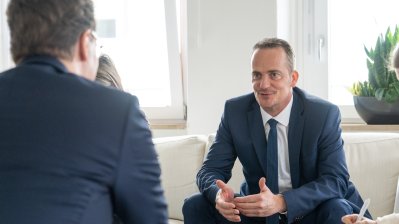 Ministerpräsident Hendrik Wüst empfängt Ministerpräsidenten der Deutschsprachigen Gemeinschaft Ostbelgiens Oliver Paasch