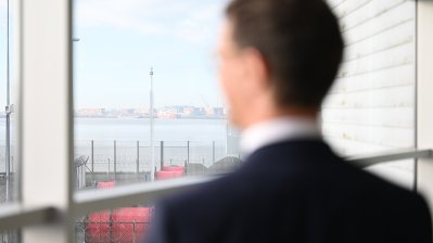 Ministerpräsident Hendrik Wüst besucht das LNG-Terminal in Zeebrugge