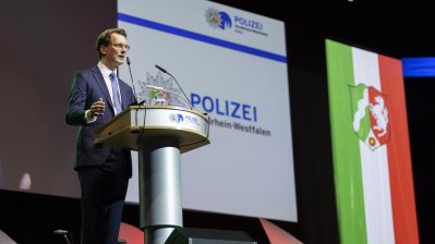Großer Tag für die nordrhein-westfälische Polizei: 2.770 Frauen und Männer legen bei zentraler Feier in Köln ihren Diensteid ab