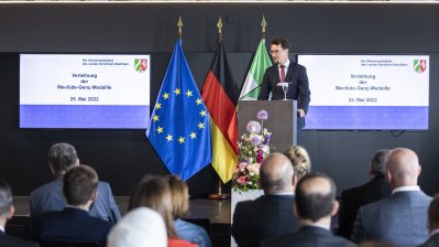 Integrationsprojekt PerMenti mit Mevlüde-Genç-Medaille des Landes Nordrhein-Westfalen geehrt