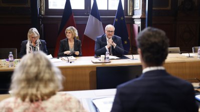 Paris-Reise: Gespräche mit den Mitgliedern der Deutsch-Französischen Freundschaftsgruppe im französischen Senat