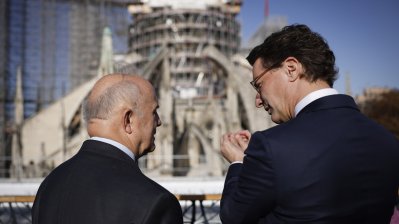 Ministerpräsident Hendrik Wüst besucht die Kathedrale Notre-Dame in Paris