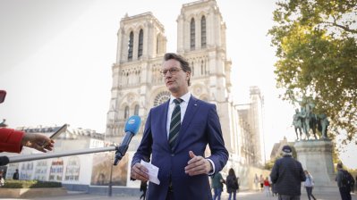 Ministerpräsident Hendrik Wüst besucht die Kathedrale Notre-Dame in Paris