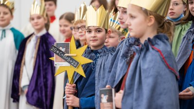 Ministerpräsident Hendrik Wüst empfängt Sternsinger zum traditionellen Dreikönigssingen