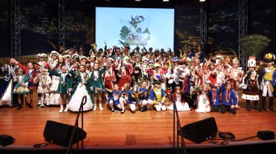 Ministerpräsident Hendrik Wüst empfängt die Kinderprinzenpaare und Kinderdreigestirne aus Nordrhein-Westfalen 