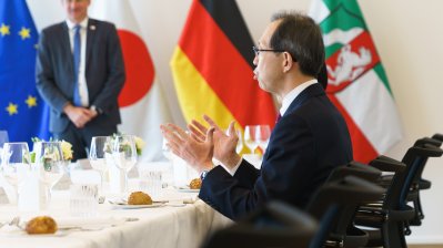 Ministerpräsident Hendrik Wüst trifft den Gouverneur der Präfektur Fukushima Masao Uchibori