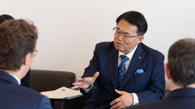 Ministerpräsident Hendrik Wüst empfängt den Gouverneur der japanischen Präfektur Aichi