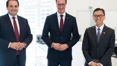 Ministerpräsident Hendrik Wüst empfängt den Botschafter der Republik Singapur