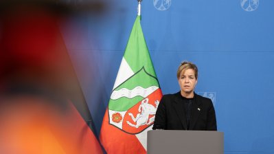 Landesregierung startet Kampagne #NieWiederIstJetzt