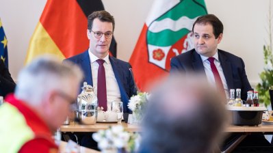 Ministerpräsident Wüst dankt nordrhein-westfälischen Helfern für Erdbebeneinsatz in der Türkei und Syrien