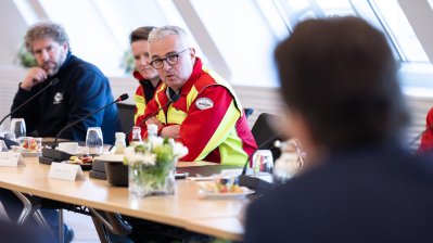 Ministerpräsident Wüst dankt nordrhein-westfälischen Helfern für Erdbebeneinsatz in der Türkei und Syrien