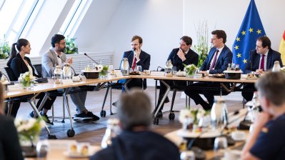 Ministerpräsident Wüst dankt nordrhein-westfälischen Helfern für Erdbebeneinsatz in der Türkei und Syrien