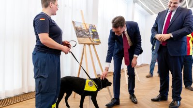 Ministerpräsident Wüst dankt nordrhein-westfälischen Helfern für Erdbebeneinsatz in der Türkei und Syrien